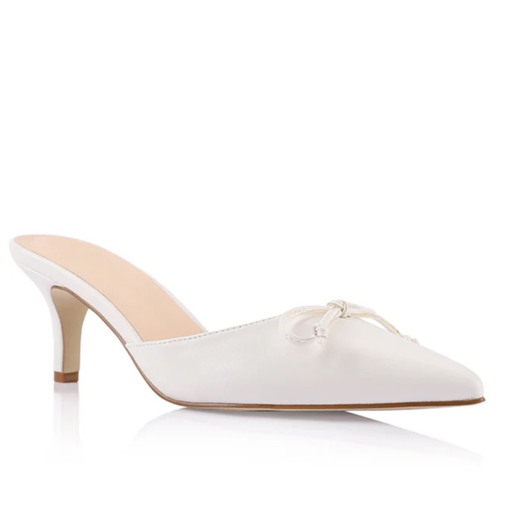White Point Toe Kitten Heel